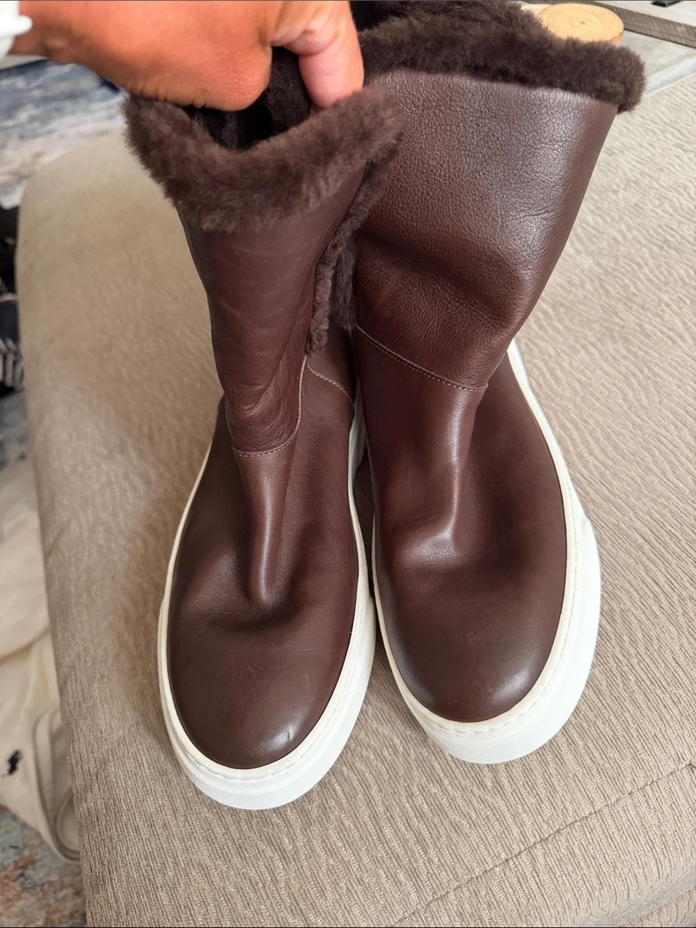 M. Gemi cozy shearling